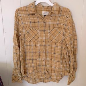 Perfect mustard flannel for fall/winter